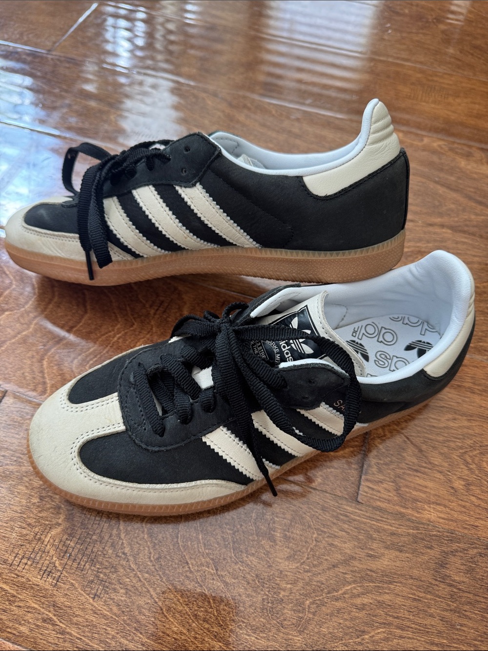 Sambas Adidas cream and black